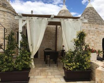 Trulli Isago - Locorotondo - Patio