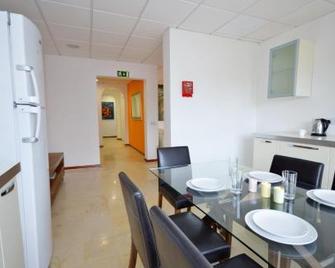 City Living Suite Tk 2 Rm 5 - San Ġiljan - Eetruimte