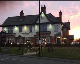 The Holystone Bar & Restaurant - Wallsend - Building