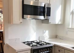 Newly Remodeled 1 BR Apartment in the Heart of Sausalito - Sausalito - Κουζίνα