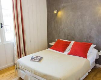 Hotel Le Clocher - Ars-en-Ré - Bedroom