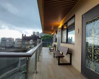 Dosun B&B - Ruifang District - Parveke