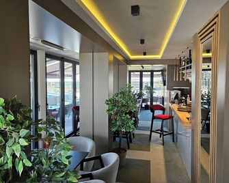 Lumière Hotel Pool & Spa - בלגרד