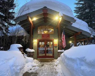 Lofty Retreat, Condo in Northstar - Truckee - Building