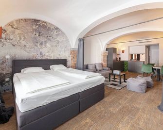 Aroma Apartments - Ljubljana - Schlafzimmer