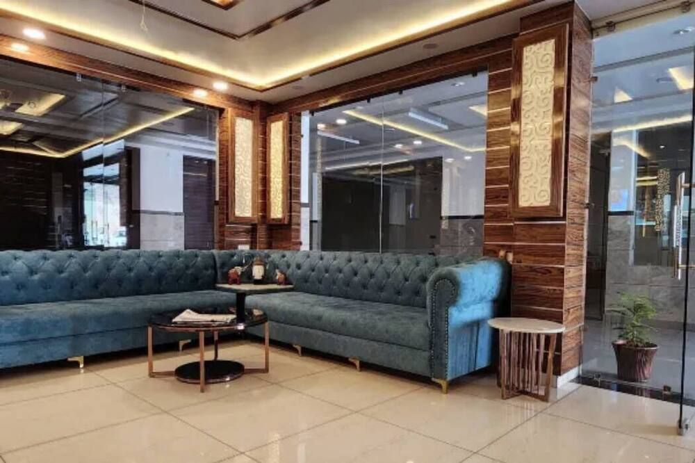 Hotel The Vaishvik Banganga Road - קטרה - טרקלין