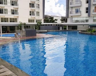 Premium Relaxing 2br At Casa De Parco Apartment - Serpong - Pool