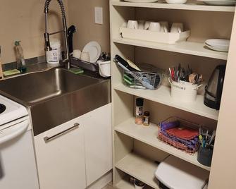 Economical Homestay - Burnaby