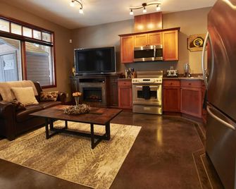 One Bedroom Suite Overlooking The Golf Course, With Beautiful Mountain Views - Sun Peaks - Cuisine