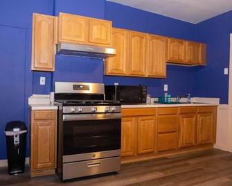 Comfy Oakland Apartment 15 min from San Francisco - אוקלנד - מטבח