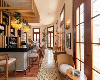 엠피리언 아트 데코 - 산토도밍고 - 바