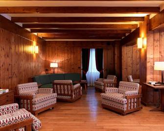 Albergo Ristorante Bucaneve - Bielmonte - Sala de estar
