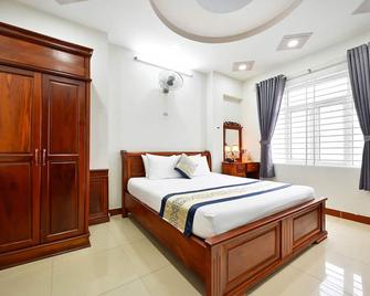 Sky Star Hotel - Ho Chi Minh Stadt - Schlafzimmer