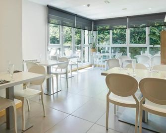 Hotel Boutique Txanka Erreka Parking Incluido - Orio