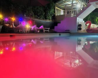 A Touch of Pink Secret Eco Retreat with Pool, Starlink WiFi, Netflix, Mountain Views - Peaceful Stay in Puerto Princesa Near Underground River, Firefly Watching, and Waterfalls - Perfect Stop Between El Nido, Port Barton, and Puerto City - Scooter Rental - Puerto Princesa - Pool