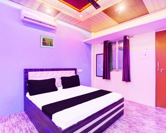 Hotel O Singh Guest House & Restro - Gorakhpur - Bedroom