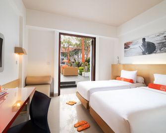 Harris Hotel Kuta Tuban Bali - Kuta - Bedroom