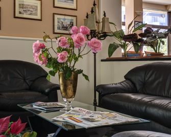 Delfini Hotel - Patras - Aula