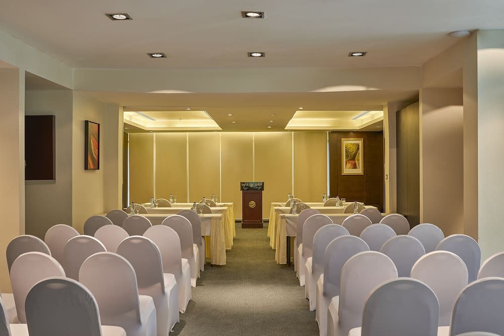 Safir Hotel Doha - דוחה - חדר ישיבות