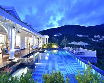 Intercontinental Danang Sun Peninsula Resort, An IHG Hotel - Da Nang - Pool