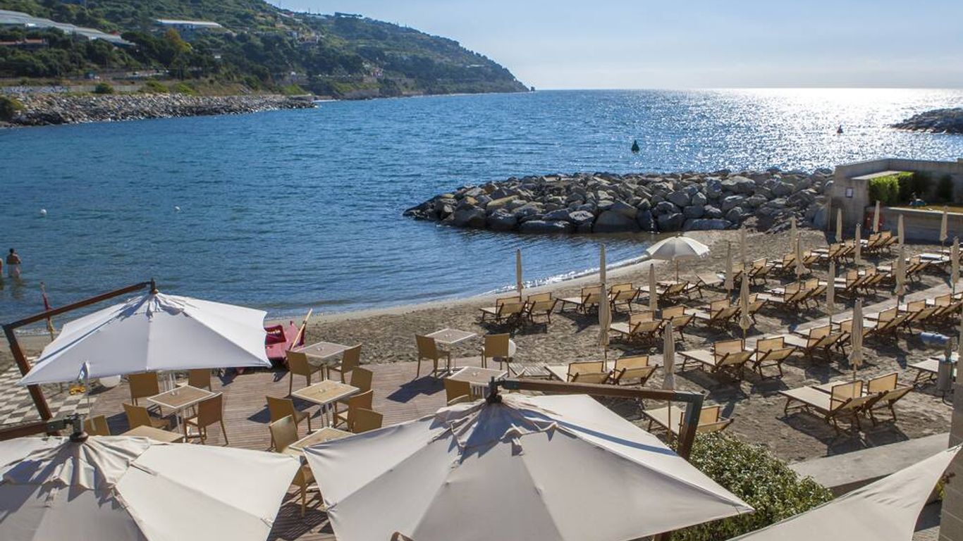 هوتل ريفييرا دي فيوري