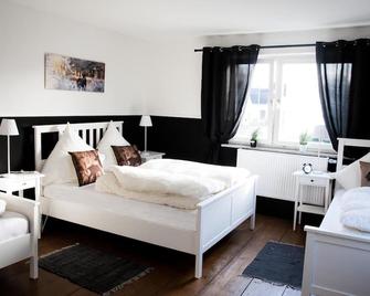 Bauernhaus am Sallingbach - Abensberg - Schlafzimmer