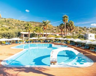 Hotel Aktea - Lipari - Pool