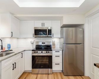 The Forest Escape: a newly renovated basement apartment nestled in the woods - Dillsburg - Cocina