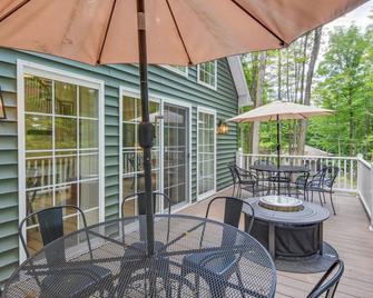 Treasure Lake Home with Deck Walk to Bimini Lake! - DuBois - Balkon