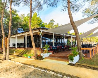 Ecuador Resort - Vlorë - Patio