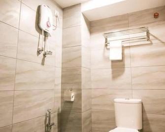 Urban Inn, Jitra - Jitra - Bathroom