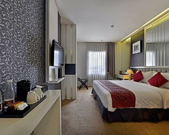 Gino Feruci Braga By Kagum Hotels - Bandung - Bedroom