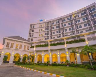 Vapa Hotel - Sha Extra Plus - Phuket City - Building