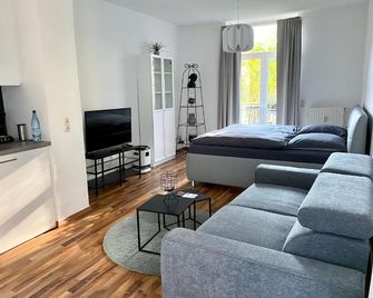 Zentrale Ferienwohnung mit Balkon in Aachen - Aachen