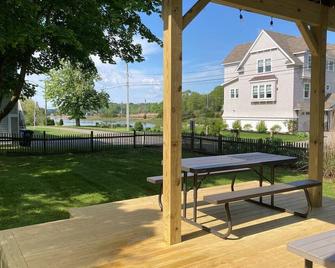 A Luxurious Retreat in Mystic Ct - Groton - Patio