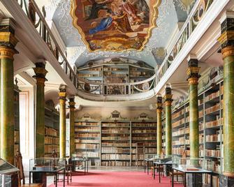 Dum Hostu Klaster Broumov - Broumov - Lounge