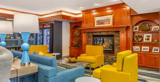 Comfort Inn and Suites Rapid City near Mt Rushmore - Rapid City - Σαλόνι
