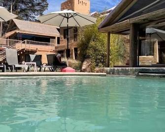 Vientonorte - Tilcara - Pool