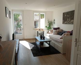 Petite maison de ville - Miramont-de-Guyenne - Sala de estar