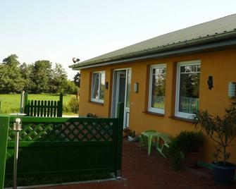 Vacation home - Ferienhof Petersen: Vacation in the inland - Wanderup - Gebäude