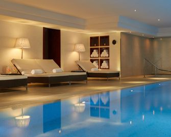 Majestic Hotel Spa - Champs Elysées - Paris - Pool