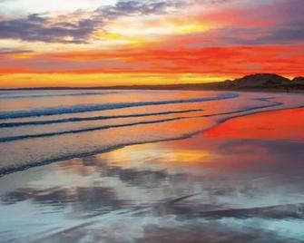 The Beachcomber - Fraserburgh - Outdoor view