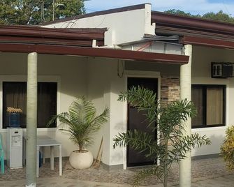 Rge Hotel Near Kalanggaman Island - Palompon - Edificio