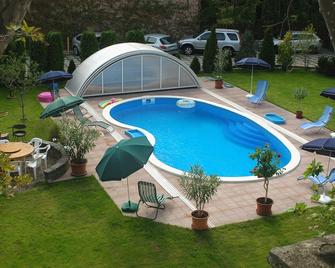 Hotel Manzard Panzio - Budapest