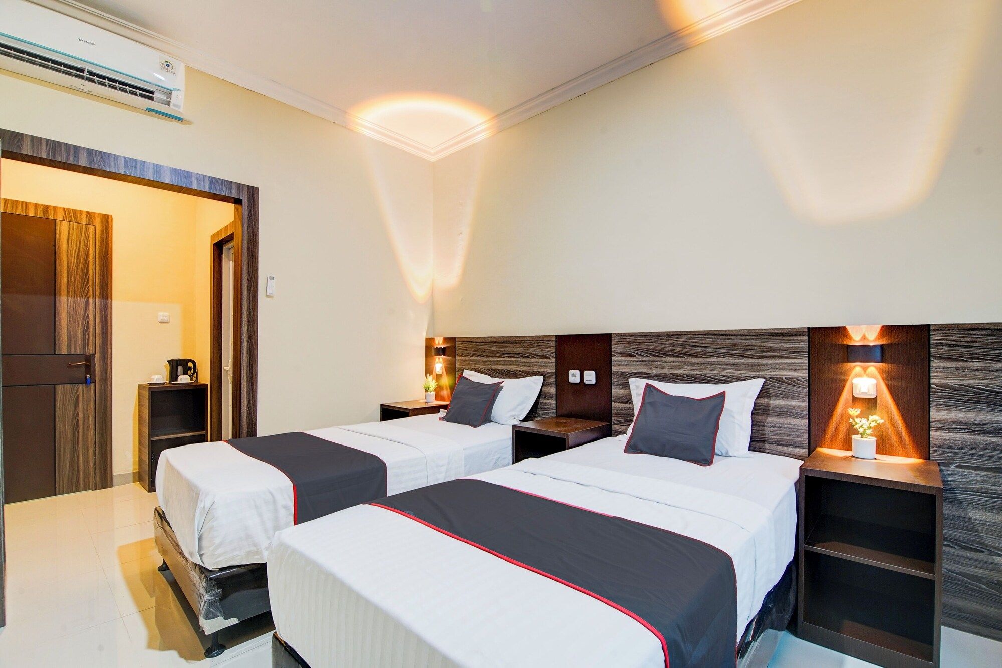 كوليكشن أو بوسات كوتا بيكانبارو نير روما ساكيت بريما فورميرلي كينجز هوم ستاي - بيكانبارو - غرفة نوم