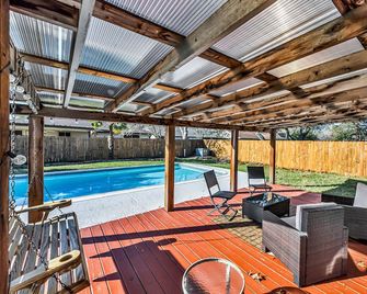 Modern House With Large Private Pool In Sugar Land Area - Richmond - Piscina