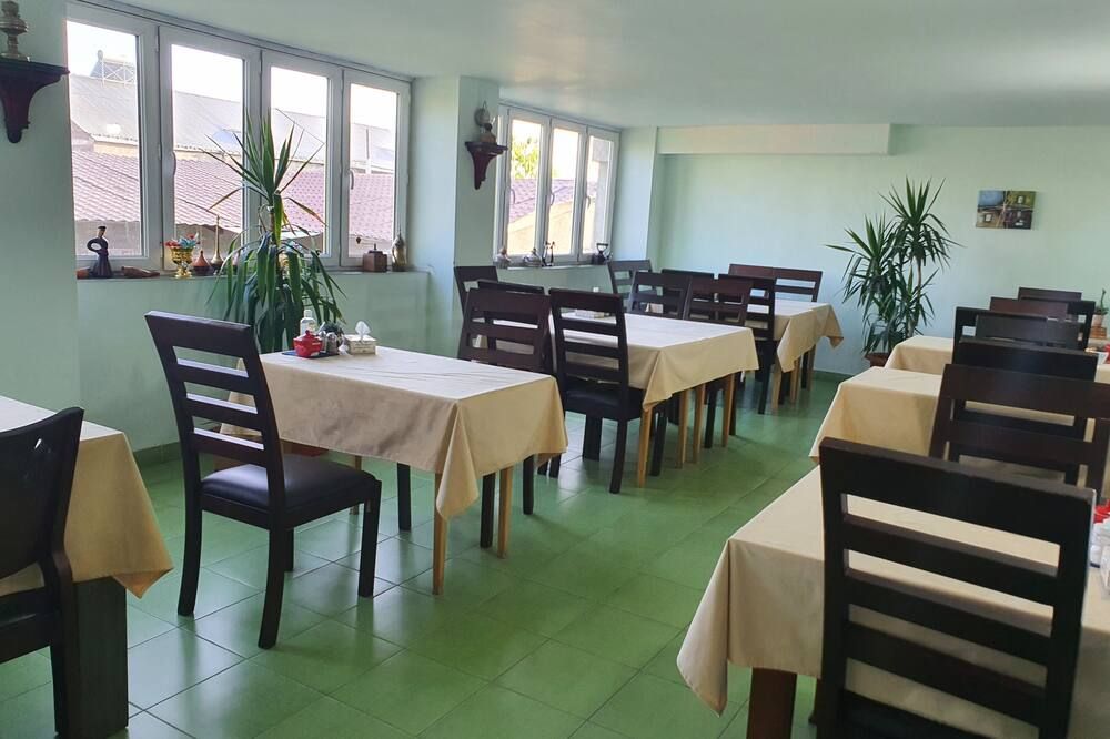 Kesabella Touristic House - Parakar - Restaurant