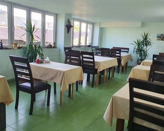 Kesabella Touristic House - Parakar - Ristorante