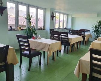 Kesabella Touristic House - Parakar - Restaurant