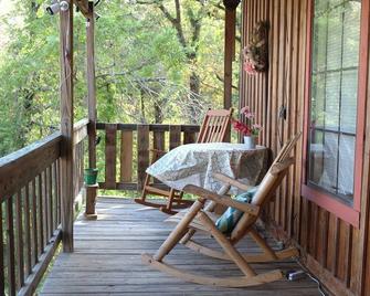 Bird's nest with King Bed - Canton - Balkón